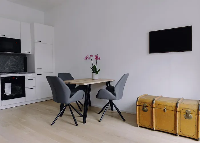 Apartman Charming Flat Priv Garden 15 Min To Center
